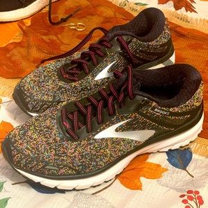 Brooks shoes